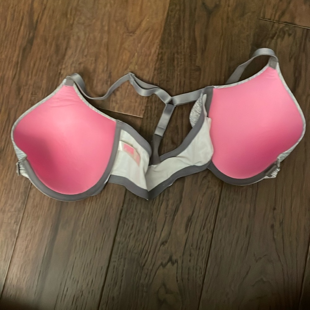 Gray Front-Closure Bra with T-Back - Picture 6 of 6